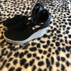 Steve Madden Black Jaylen size 8